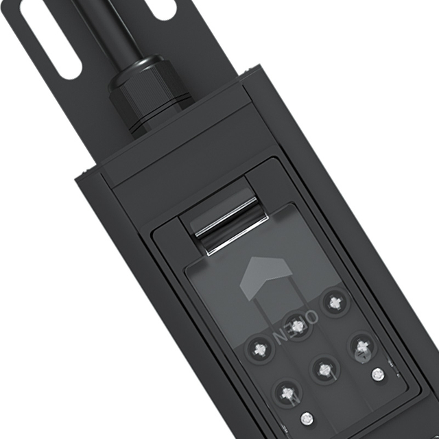 Beizhi+ 3-Phase PDU (4 C13 + 4 C19)HC-1.5UT-C4D4-S-W